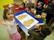 Pečení sněhuláků pro kamarády v Africe